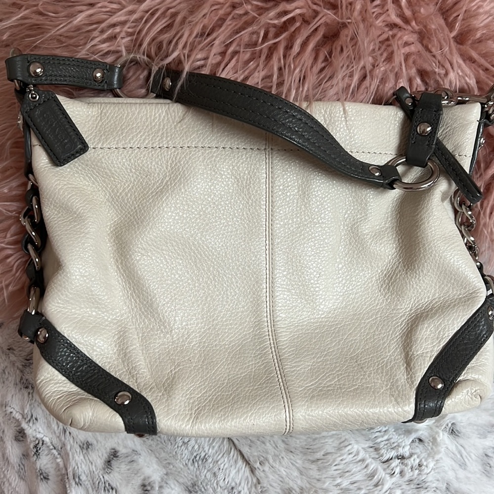 Coach handbag. Medium size. Like new condition.  Ivory with green silk interior. - Picture 6 of 8